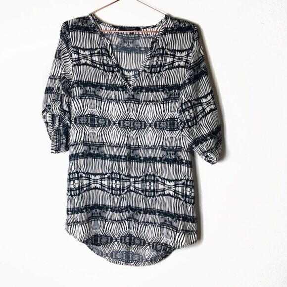 EUC 19 Cooper Black Printed Tunic Top  XS - Picture 1 of 5